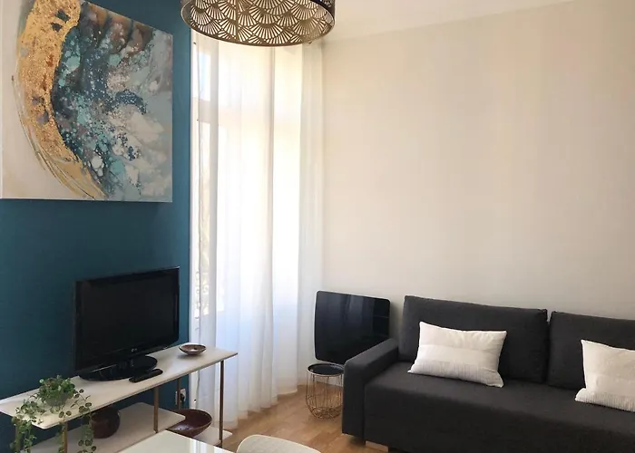 Un Petit Coin De Bastide Апартаменты